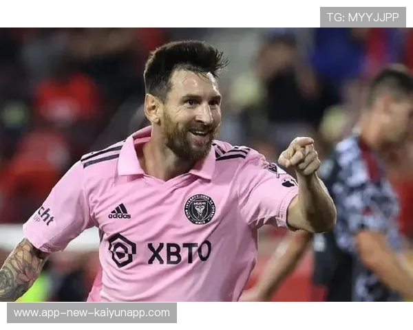 梅西远射贴地钻角，迈阿密国际扩大优势，梅西超远射门